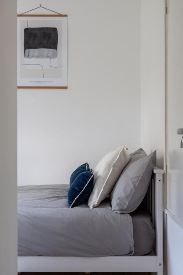 Arte - 3-bedroom Bright House London, Haggerston, Garden, Parking, 8 Min Walk To Haggerston Station, Weekly Or Monthly Stays, Serviced - 7 Guests Londra